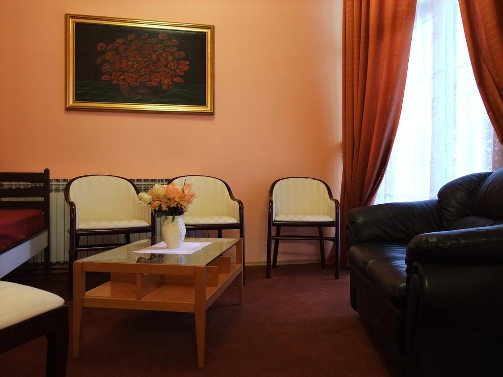 Bed & Breakfast Vila Stanisic Pozega Pokój zdjęcie