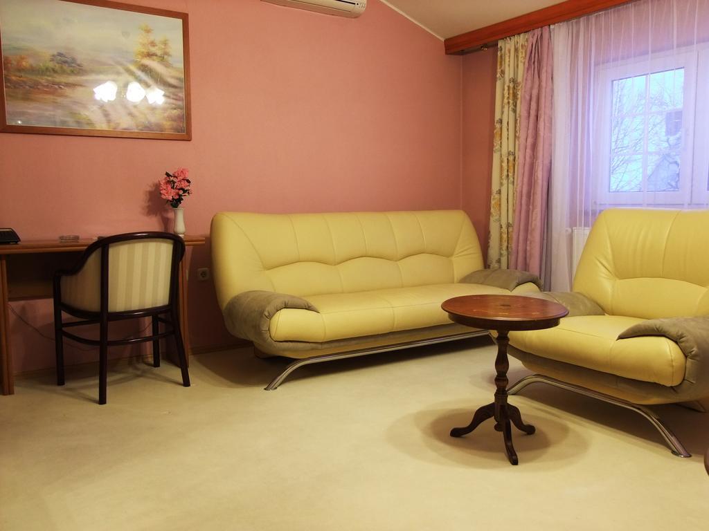 Bed & Breakfast Vila Stanisic Pozega Pokój zdjęcie